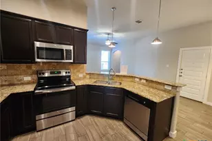 367 Creekside Curve, New Braunfels, TX 78130 - Photo 12