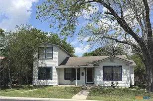 2006 Meadowlane St, Victoria, TX 77901 - Photo 2