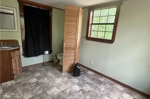 2006 Meadowlane St, Victoria, TX 77901 - Photo 12