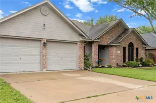 307 Cherrystone Cir, Victoria, TX 77904 - Photo 2