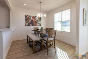 297 Honeycomb, Victoria, TX 77904 - Photo 6