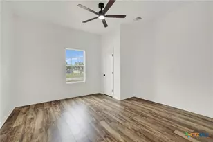 312 N Lavernia, Marion, TX 78124 - Photo 20