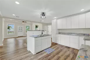 312 N Lavernia, Marion, TX 78124 - Photo 14