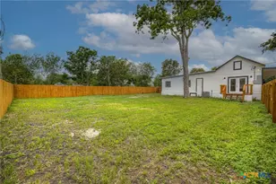 312 N Lavernia, Marion, TX 78124 - Photo 28