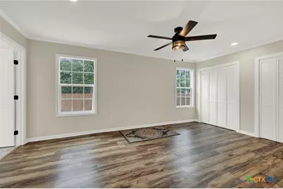 312 N Lavernia, Marion, TX 78124 - Photo 16