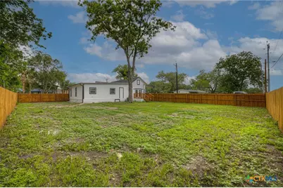 312 N Lavernia, Marion, TX 78124 - Photo 28