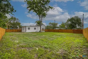 312 N Lavernia, Marion, TX 78124 - Photo 28