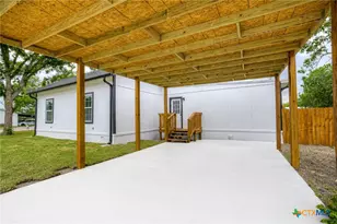 312 N Lavernia, Marion, TX 78124 - Photo 32