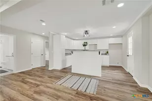 312 N Lavernia, Marion, TX 78124 - Photo 12