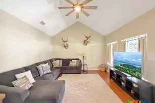 1660 Westview Ct Ct, Canyon Lake, TX 78133 - Photo 4