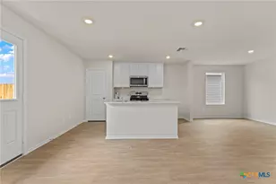 134 Langston Dr, Uhland, TX 78640 - Photo 6