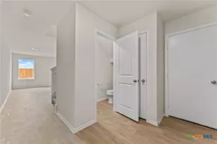 134 Langston Dr, Uhland, TX 78640 - Photo 2