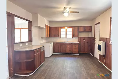 1010 Academy Street, San Marcos, TX 78666 - Photo 2