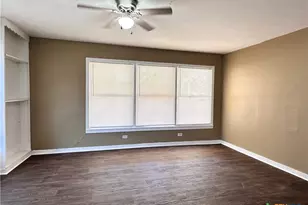 1010 Academy St, San Marcos, TX 78666 - Photo 4