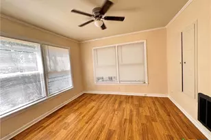 1010 Academy St, San Marcos, TX 78666 - Photo 10