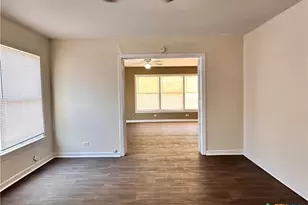 1010 Academy St, San Marcos, TX 78666 - Photo 4