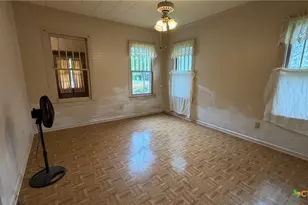 701 East 10th, Cameron, TX 76520 - Photo 10