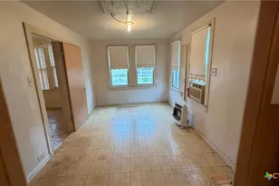 701 East 10th, Cameron, TX 76520 - Photo 12