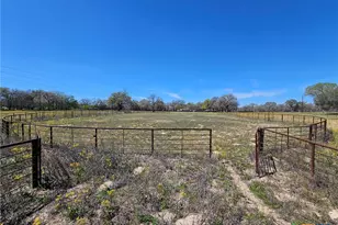 4821 FM467, Seguin, TX 78155 - Photo 16