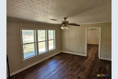 4821 Fm 467, Seguin, TX 78155 - Photo 36