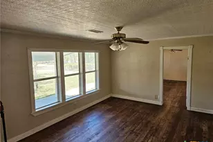 4821 FM467, Seguin, TX 78155 - Photo 36
