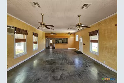 4821 Fm 467, Seguin, TX 78155 - Photo 32
