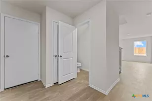 140 Langston Dr, Uhland, TX 78640 - Photo 2