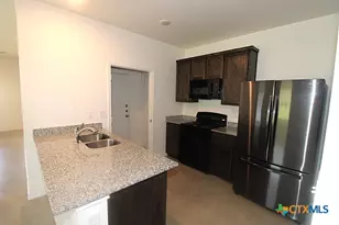 102 Lost Trl, Copperas Cove, TX 76522 - Photo 2