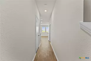 140 Kendall Ln, Uhland, TX 78656 - Photo 2