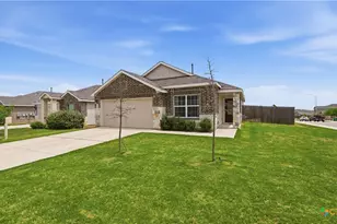 1949 Redstart, New Braunfels, TX 78130 - Photo 2