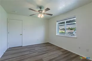 519 E Victory Ave, Temple, TX 76501 - Photo 14