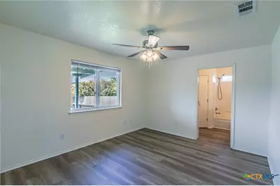 519 E Victory Avenue, Temple, TX 76501 - Photo 12