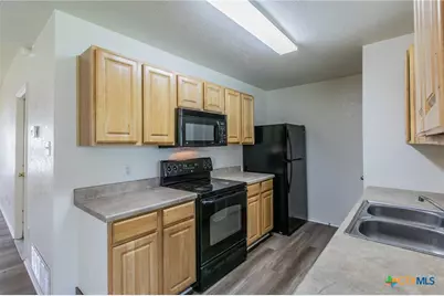 519 E Victory Avenue, Temple, TX 76501 - Photo 8
