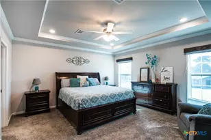 2201 Henry St, Cuero, TX 77954 - Photo 8