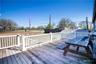 2201 Henry St, Cuero, TX 77954 - Photo 22