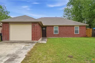 2221 Michigan St, New Braunfels, TX 78130 - Photo 2