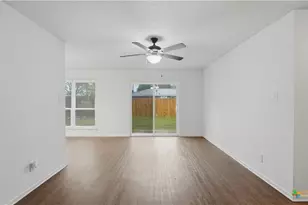2221 Michigan St, New Braunfels, TX 78130 - Photo 6
