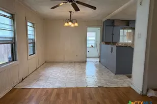 1017 S 47th St, Temple, TX 76504 - Photo 8