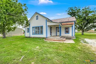 517 Center St, Marion, TX 78124 - Photo 1