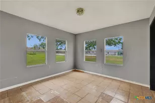 517 Center St, Marion, TX 78124 - Photo 8
