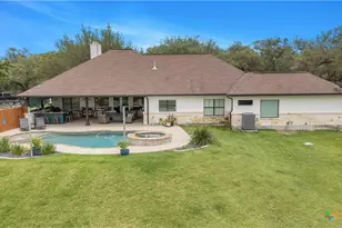 834 Westlake Trail, Victoria, TX 77905 - Photo 4