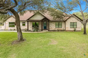834 Westlake Trail, Victoria, TX 77905 - Photo 2