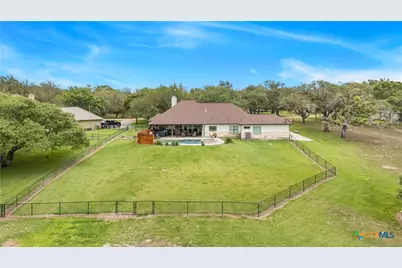 834 Westlake Trail, Victoria, TX 77905 - Photo 6