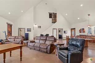707 Creek Rd, Marion, TX 78124 - Photo 8