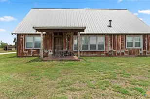 707 Creek Rd, Marion, TX 78124 - Photo 2