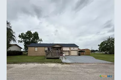 105 Sanders Street, Palacios, TX 77465 - Photo 2