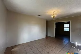 122 Rosa St, Edna, TX 77957 - Photo 8