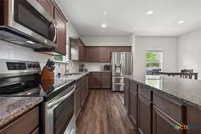 524 Long Leaf Drive, New Braunfels, TX 78130 - Photo 6