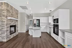 1810 Mesa Oaks Cir, Harker Heights, TX 76548 - Photo 16