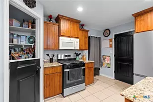 70 Sue Ann Dr, Lampasas, TX 76550 - Photo 6